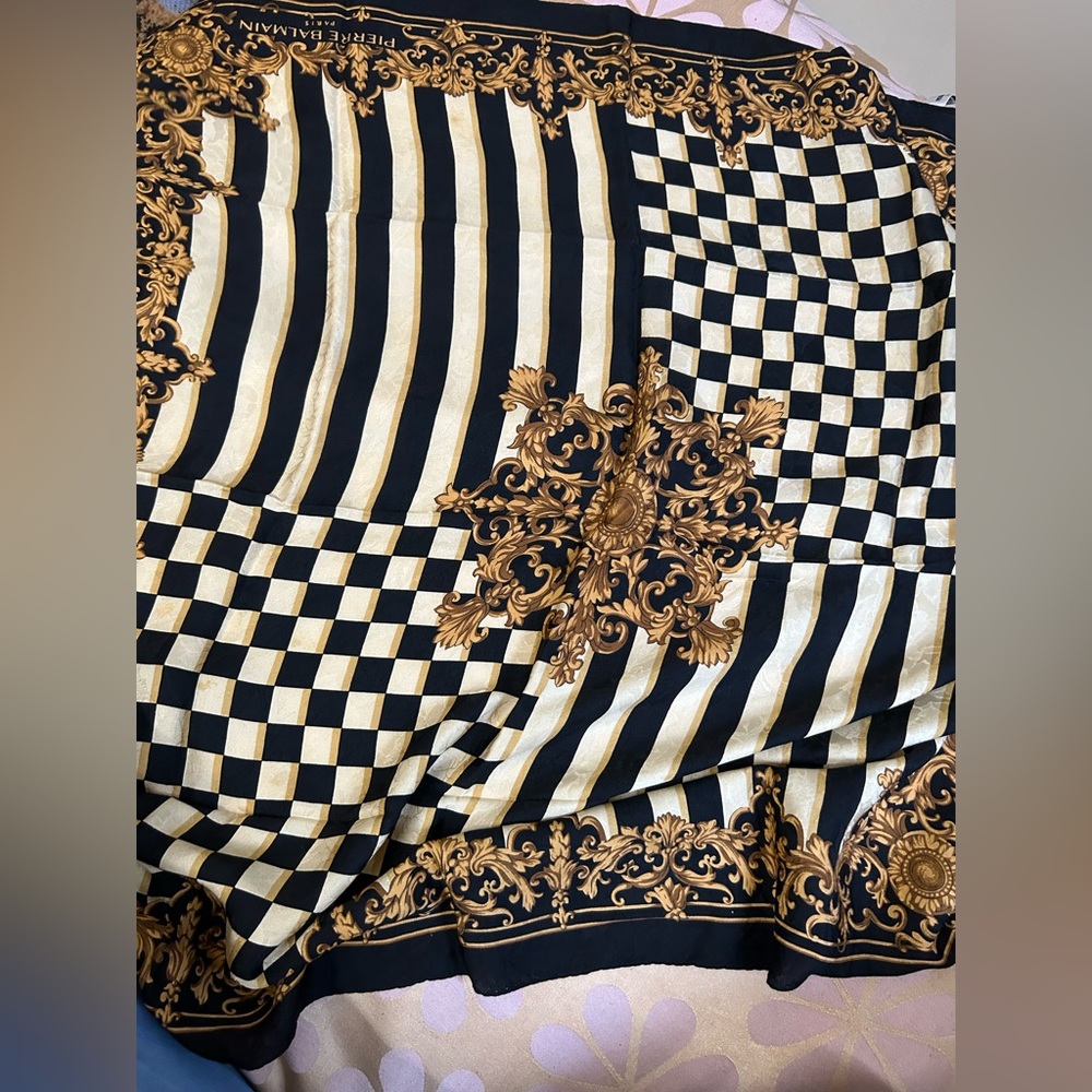 Pierre Balmain Paris authentic silk stole. Used gently - Picture 4 of 8